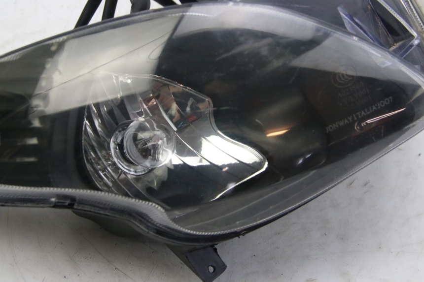 photo de FRONT HEADLIGHT REVATTO IMPERATOR 125 (2007 - 2015) - Product overview