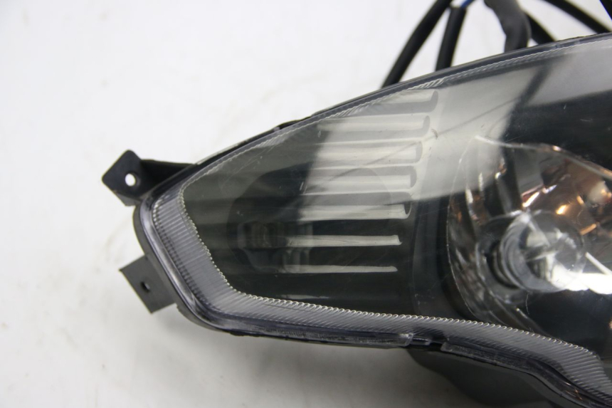 photo de FRONT HEADLIGHT REVATTO IMPERATOR 125 (2007 - 2015) - Fixing points details