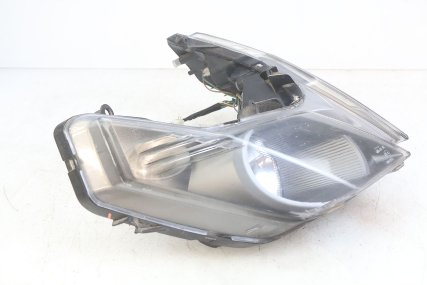 photo de FRONT HEADLIGHT SYM JET SPORT XR 50 (2006 - 2015) - Distinctive features