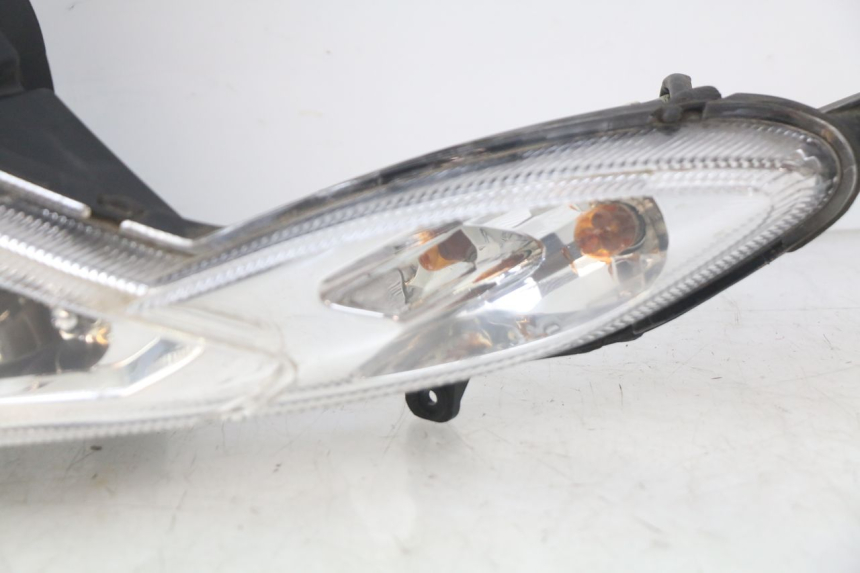 photo de FRONT HEADLIGHT PEUGEOT KISBEE 2T 50 (2010 - 2017) - Surface and material condition