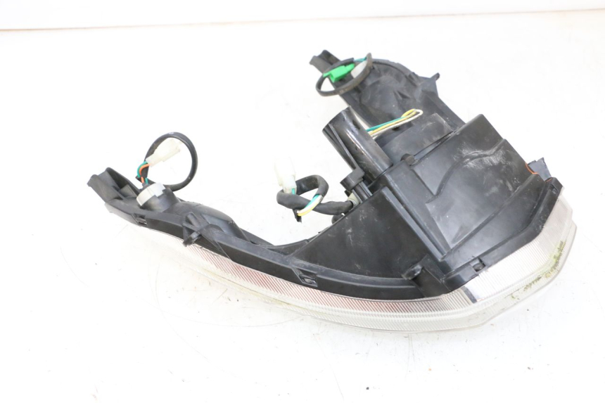 photo de FRONT HEADLIGHT PEUGEOT KISBEE 2T 50 (2010 - 2017) - Zoom on usage condition