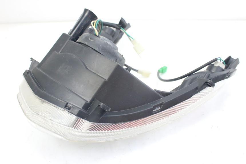 photo de FRONT HEADLIGHT PEUGEOT KISBEE 4T 50 (2010 - 2017) - Zoom on usage condition