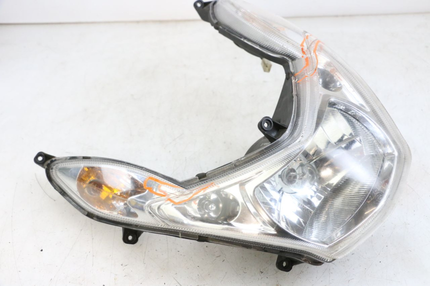 photo de FRONT HEADLIGHT PEUGEOT KISBEE 4T 50 (2010 - 2017) - Alternative perspective