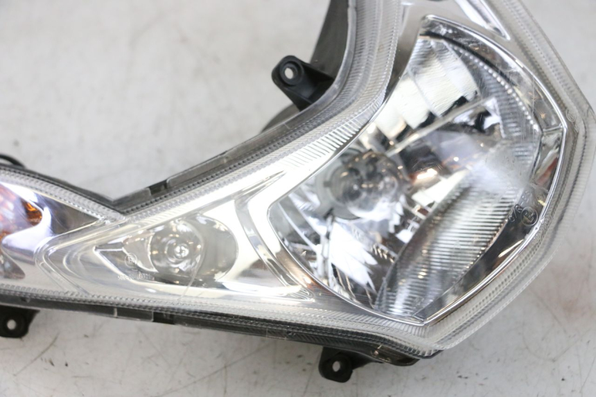 photo de FRONT HEADLIGHT PEUGEOT KISBEE 4T 50 (2010 - 2017) - Distinctive features