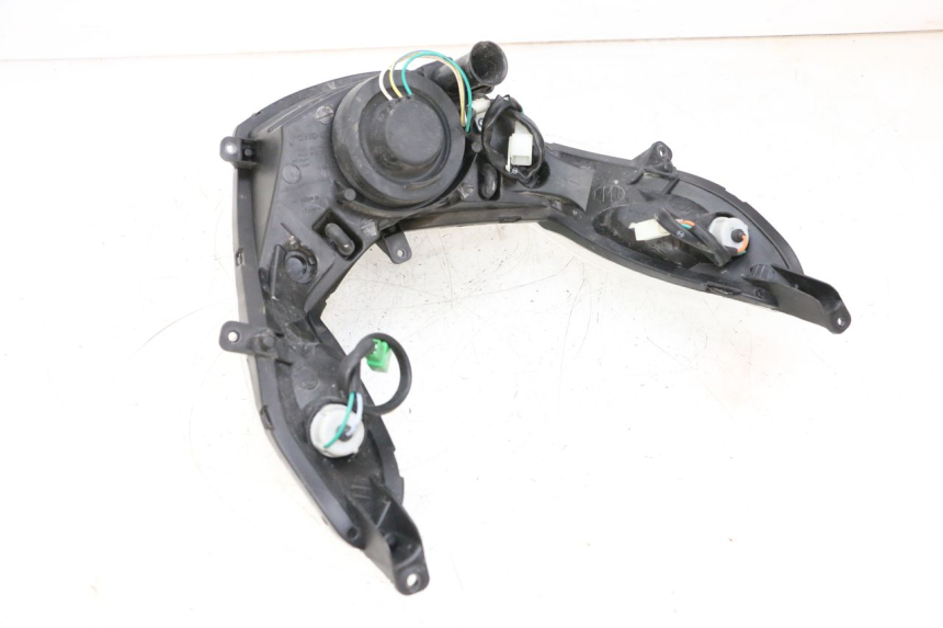 photo de FRONT HEADLIGHT PEUGEOT KISBEE 4T 50 (2010 - 2017) - Zoom on usage condition