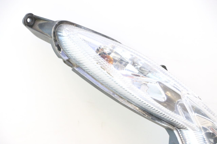 photo de FRONT HEADLIGHT PEUGEOT KISBEE 4T 50 (2018 - 2022) - Zoom on usage condition