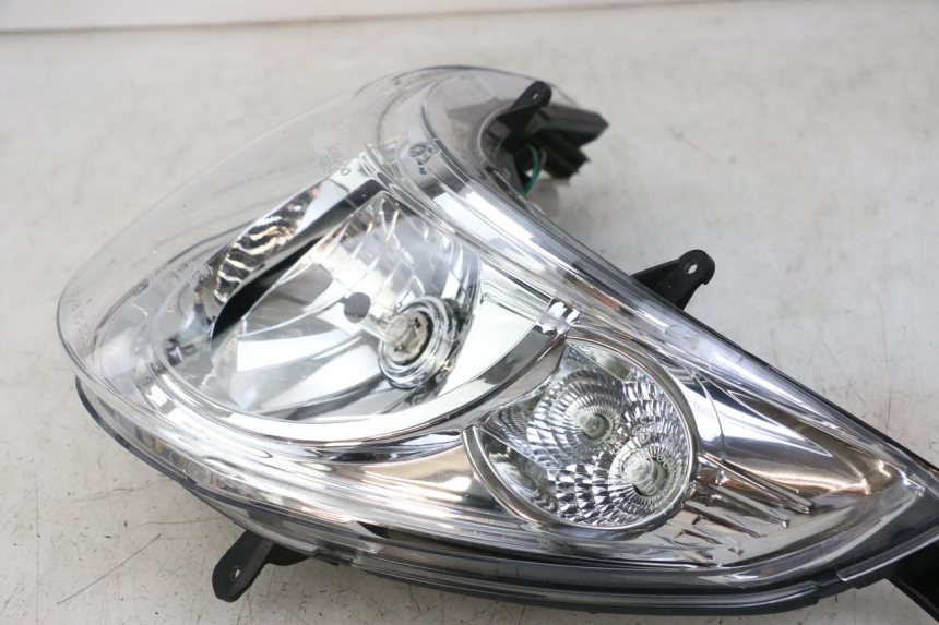 photo de HEADLIGHT KYMCO XCITING 500 (2007 - 2010) - Fixing points details