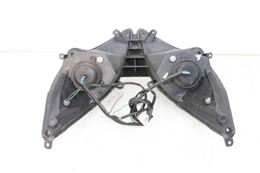 photo de HEADLIGHT LONGJIA SHARPY 125 (2020 - 2024) - Technical close-up