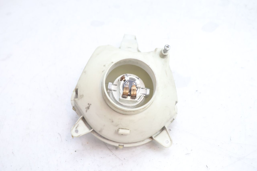 photo de HEADLIGHT PEUGEOT LUDIX PRO 2T 50 (2010 - 2017) - Surface and material condition