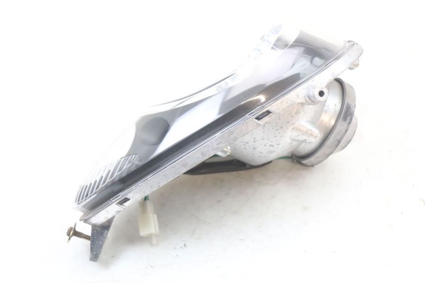 photo de HEADLIGHT SYM MIO 50 (2011 - 2017) - Surface and material condition