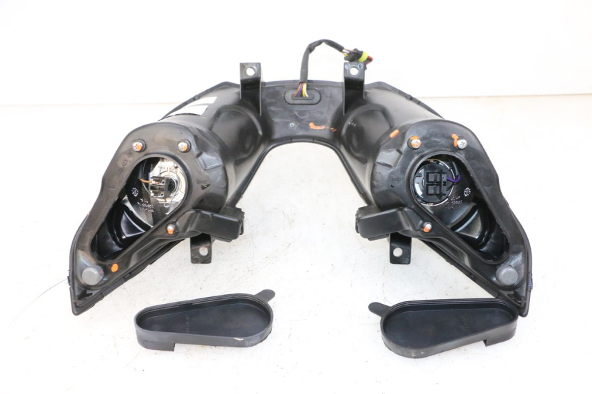 photo de HEADLIGHT PIAGGIO MP3 HPE 300 (2019 - 2026) - Component detail
