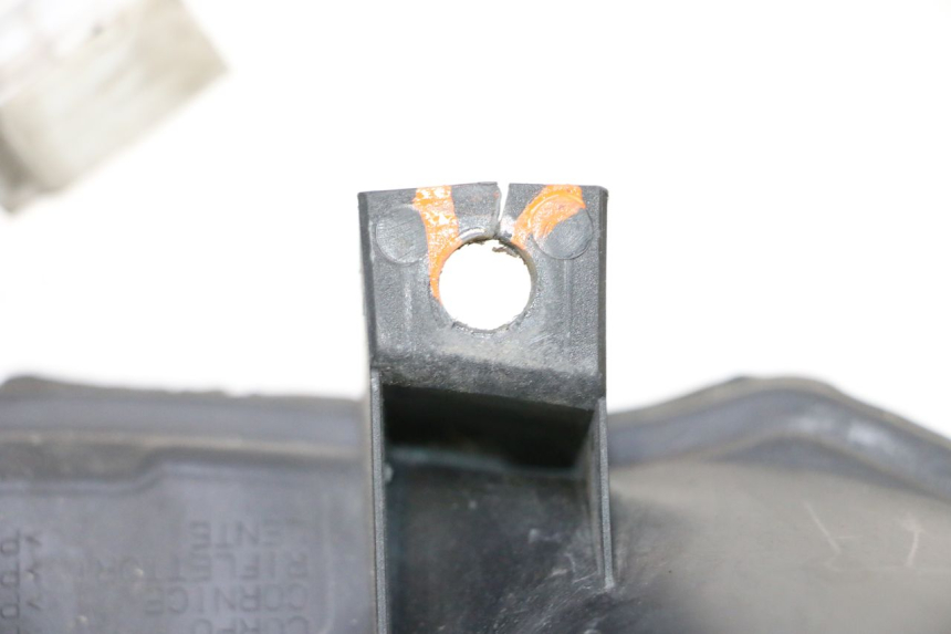 photo de HEADLIGHT PIAGGIO MP3 RL 250 (2006 - 2010) - Detailed visual inspection