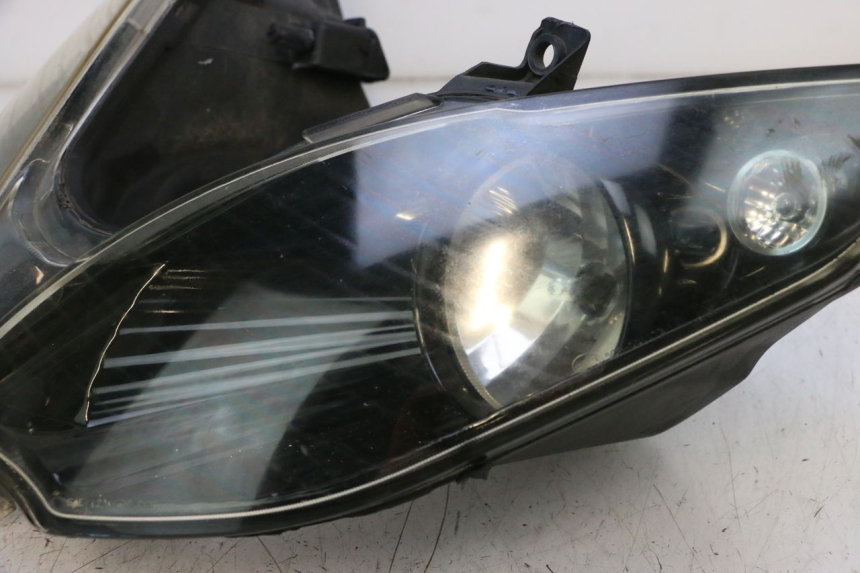 photo de HEADLIGHT PIAGGIO MP3 RL 250 (2006 - 2010) - Product overview