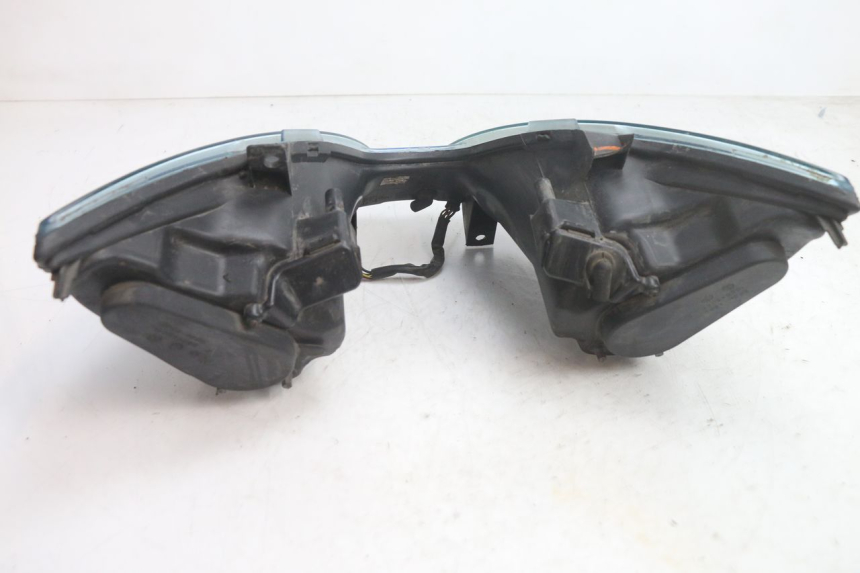 photo de HEADLIGHT PIAGGIO MP3 125 (2006 - 2014) - Technical close-up