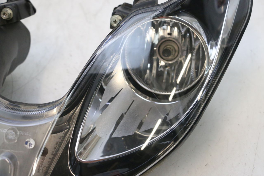 photo de HEADLIGHT PIAGGIO MP3 500 (2016 - 2018) - Component detail