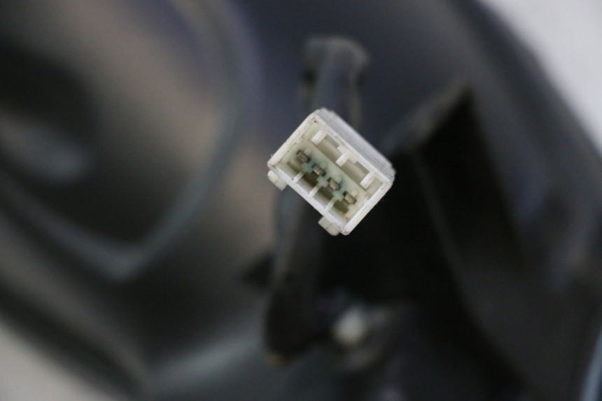 photo de HEADLIGHT PIAGGIO MP3 125 (2006 - 2014) - Component detail