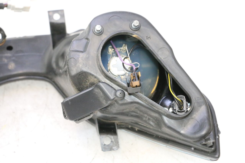 photo de HEADLIGHT PIAGGIO MP3 125 (2006 - 2014) - Additional view of the item