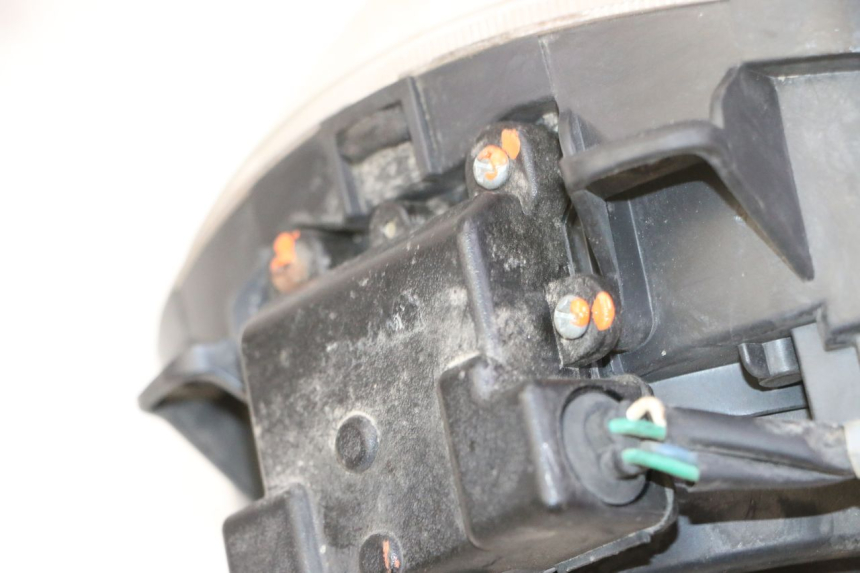 photo de HEADLIGHT KYMCO LIKE 4T 50 (2019 - 2025) - Surface and material condition
