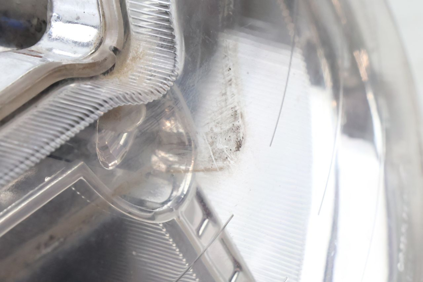 photo de HEADLIGHT PIAGGIO NEW TYPHOON 50 (2018 - 2021) - Alternative perspective
