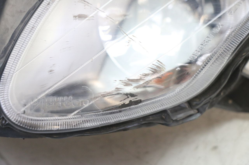 photo de HEADLIGHT PIAGGIO NRG POWER PUREJET 50 (2018 - 2021) - Fixing points details