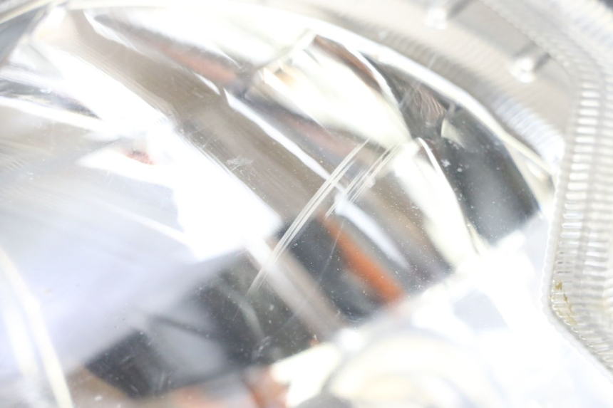 photo de FRONT HEADLIGHT SYM ORBIT 2 4T 50 (2008 - 2017) - High-resolution close-up