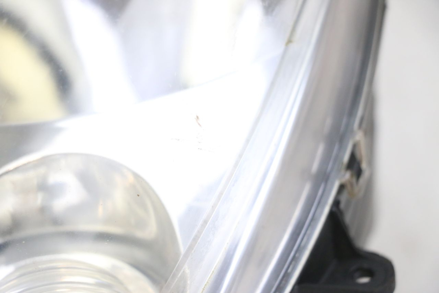 photo de HEADLIGHT PEUGEOT ELYSTAR 125 (2002 - 2007) - Zoom on usage condition