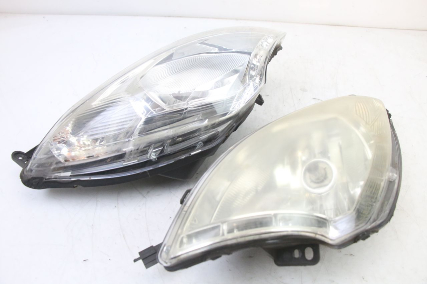 photo de HEADLIGHT PEUGEOT SATELIS 125 (2013 - 2018) - Alternative perspective