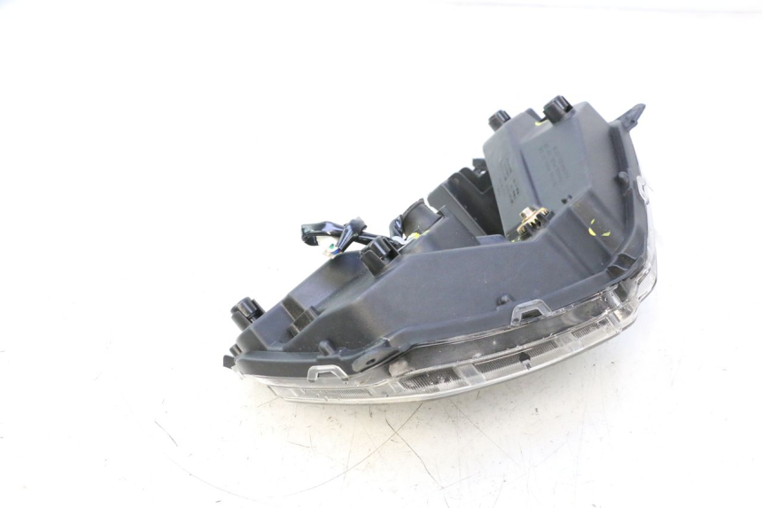 photo de HEADLIGHT JM MOTORS R-MAX TECH 50 (2024 - 2026) - Additional view of the item