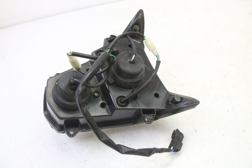 photo de HEADLIGHT MAG POWER R-STREET 50 (2016 - 2025) - Surface and material condition