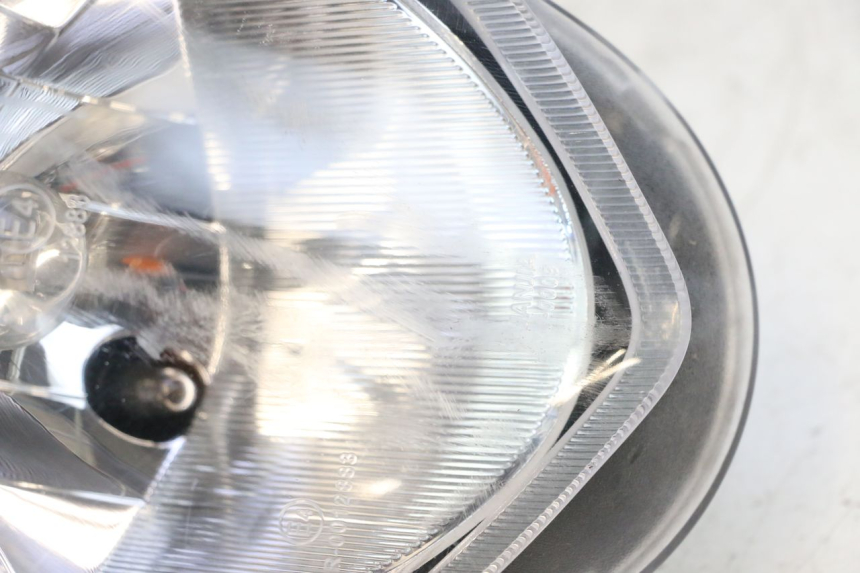 photo de HEADLIGHT LAZIO RENO 50 (2016 - 2021) - Surface and material condition