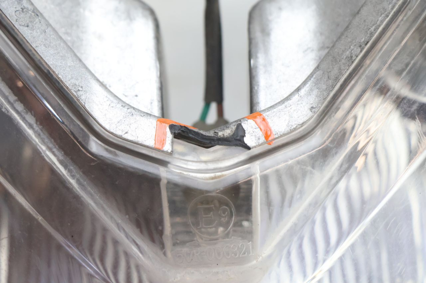 photo de HEADLIGHT YAMASAKI ROADSTER 50 (2013 - 2018) - Zoom on usage condition