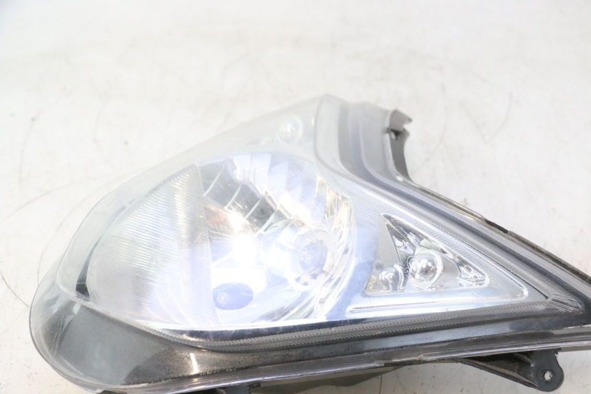 photo de FRONT HEADLIGHT TNT MOTOR ROMA 10' 2T 50 (2011 - 2018) - Technical close-up