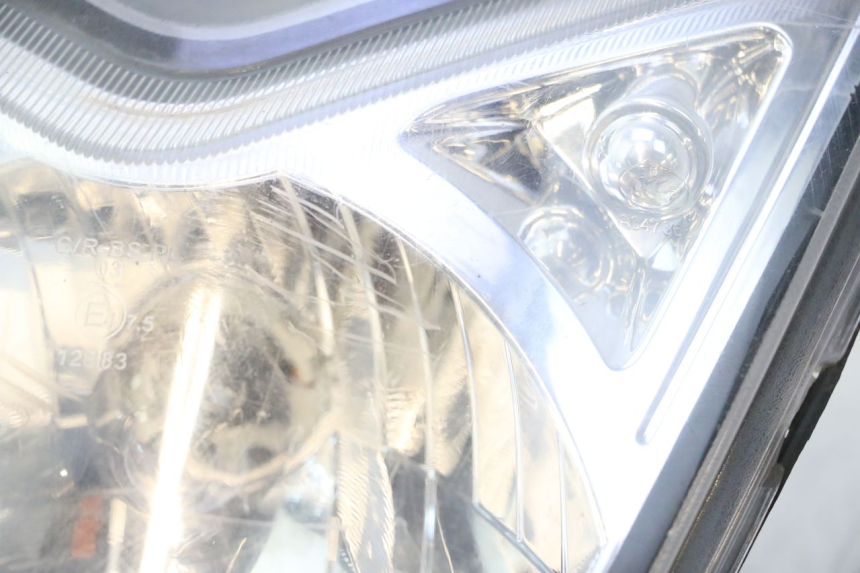 photo de FRONT HEADLIGHT TNT MOTOR ROMA 10' 2T 50 (2011 - 2018) - Fixing points details
