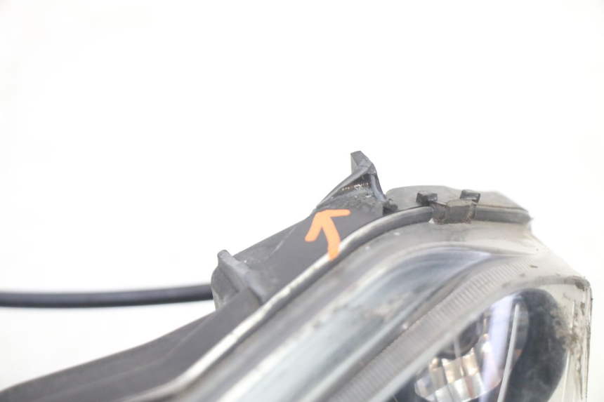 photo de HEADLIGHT GILERA RUNNER SP 50 (2006 - 2008) - Alternative perspective