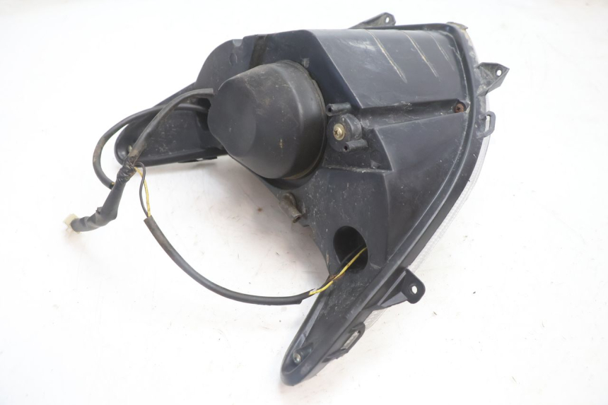 photo de FRONT HEADLIGHT KEEWAY RY6 2T 50 (2011 - 2019) - Surface and material condition
