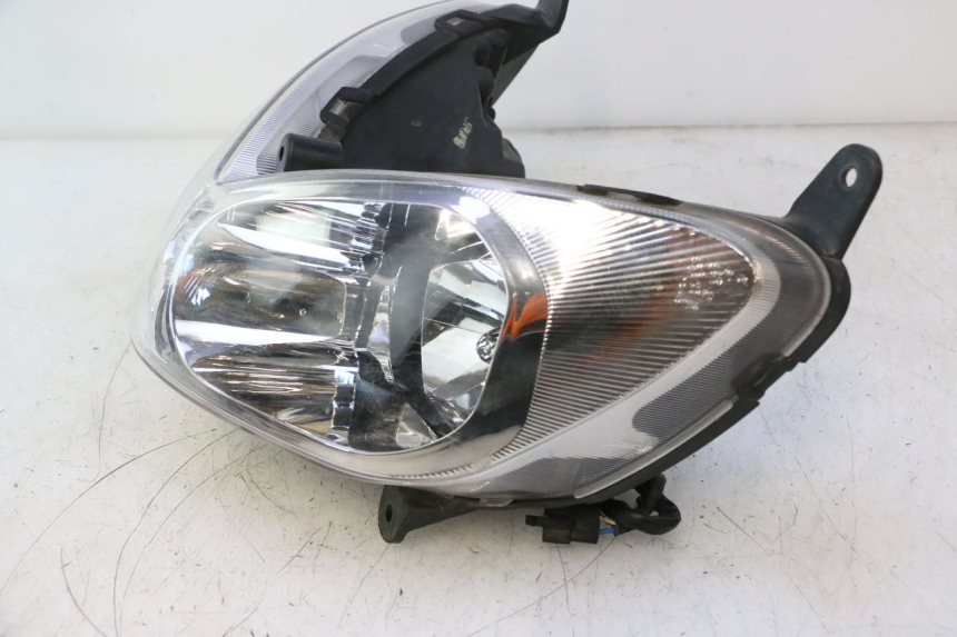 photo de HEADLIGHT DAELIM S2 125 (2006 - 2007) - Surface and material condition