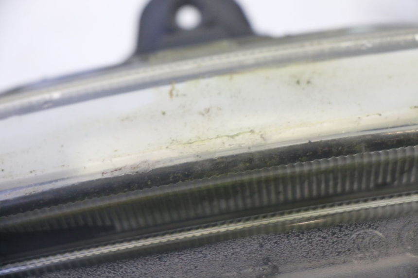 photo de FRONT HEADLIGHT JM MOTORS SANTANA EVO 50 (2024 - 2026) - Zoom on usage condition