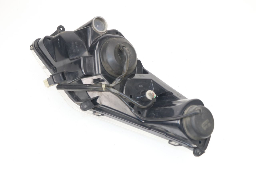 photo de HEADLIGHT PEUGEOT SATELIS COMPRESSOR K15 125 (2006 - 2009) - Component zoom