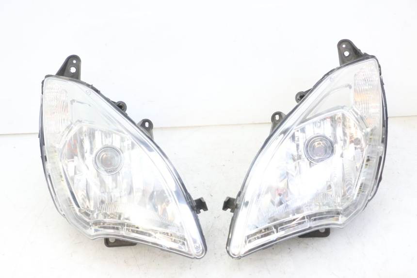 photo de HEADLIGHT PEUGEOT SATELIS 125 (2013 - 2018) - Main view