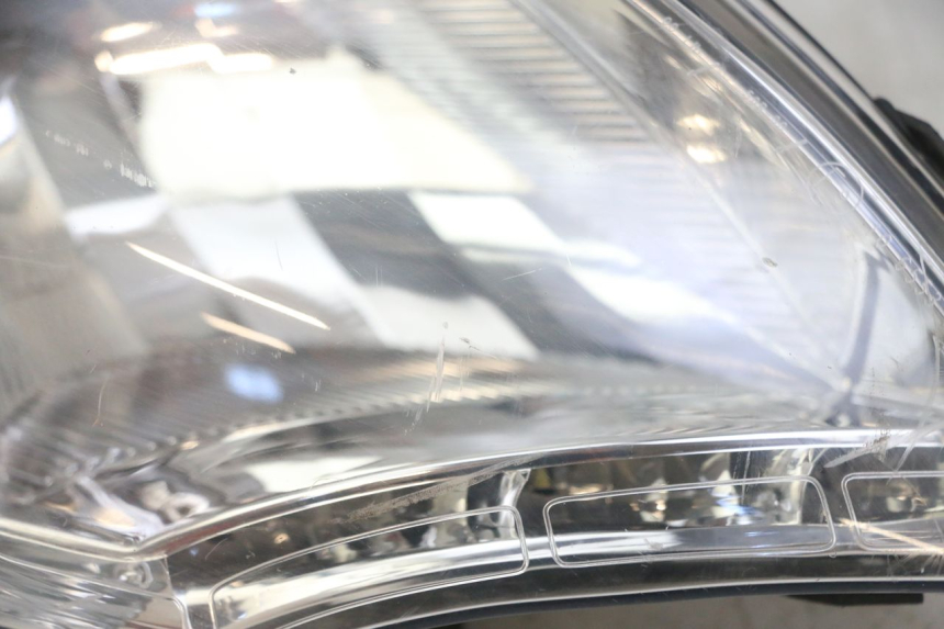 photo de HEADLIGHT PEUGEOT SATELIS 125 (2013 - 2018) - Additional view of the item