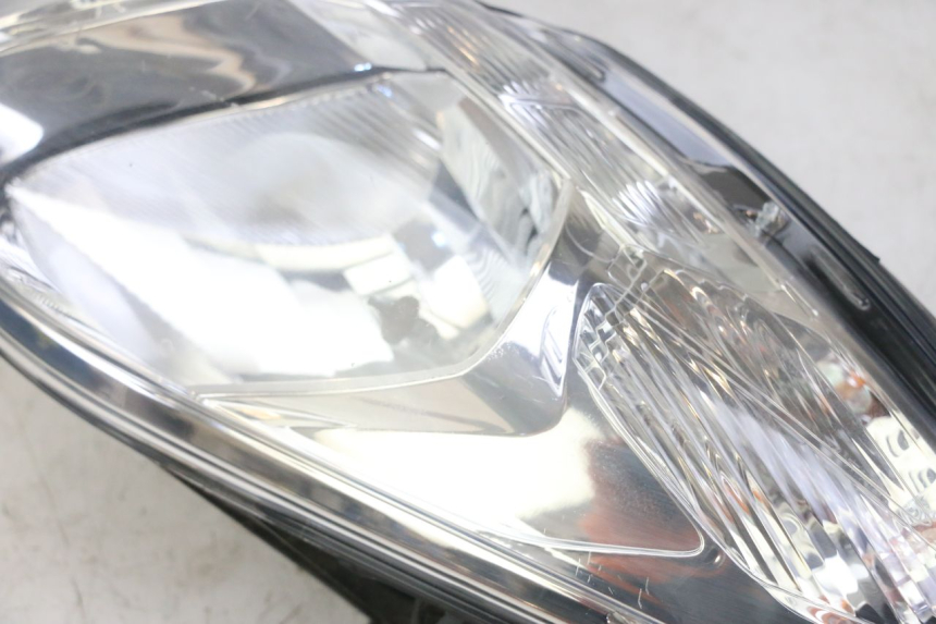 photo de HEADLIGHT PEUGEOT SATELIS 125 (2013 - 2018) - Checked used part