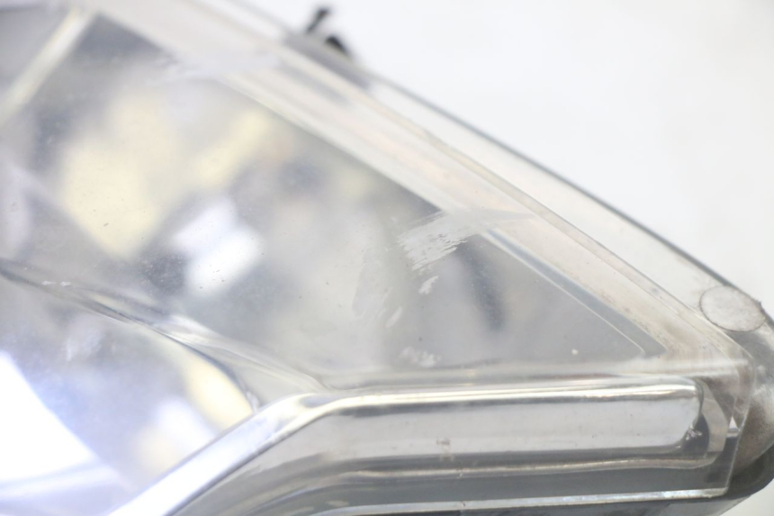 photo de HEADLIGHT PEUGEOT SATELIS 125 (2006 - 2009) - Technical close-up