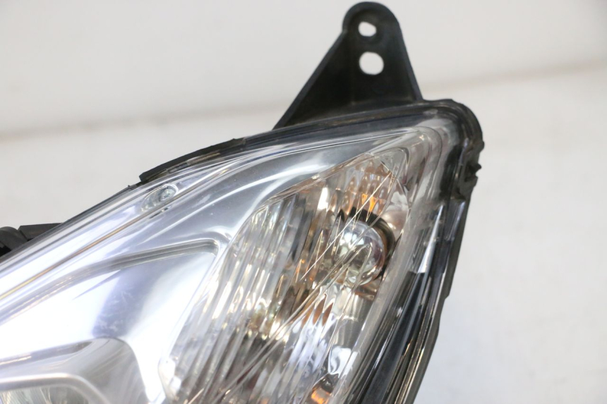 photo de HEADLIGHT PEUGEOT SATELIS 125 (2013 - 2018) - Markings and original references