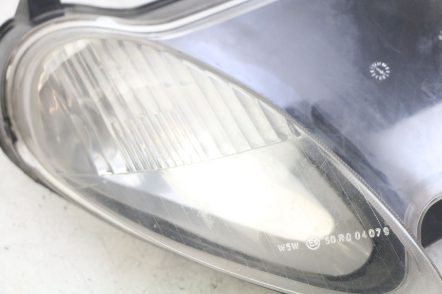 photo de FRONT HEADLIGHT MBK SKYLINER 125 (1998 - 2001) - Zoom on usage condition