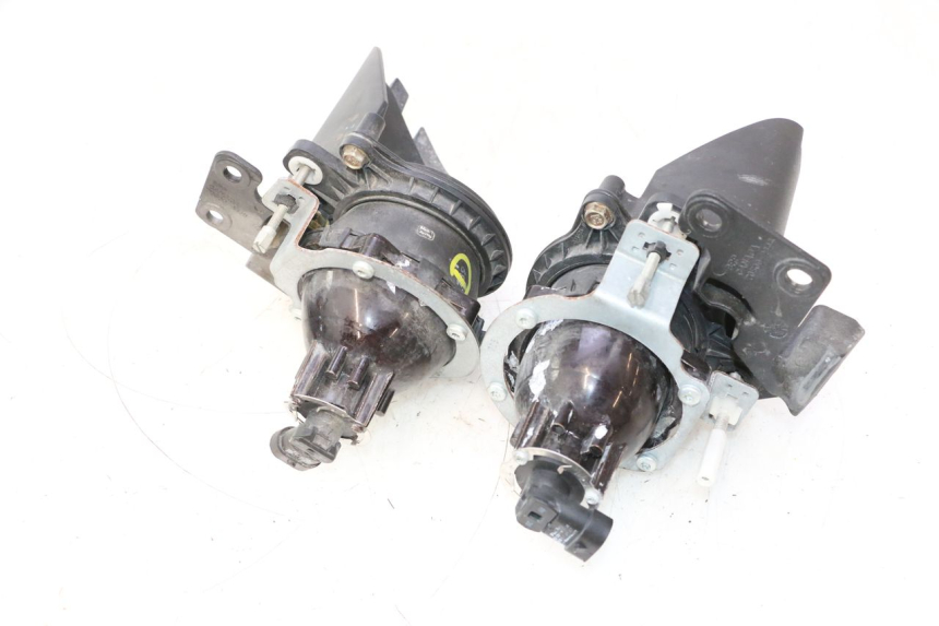 photo de HEADLIGHT CAN-AM SPYDER RS 1000 (2008 - 2012) - Component detail