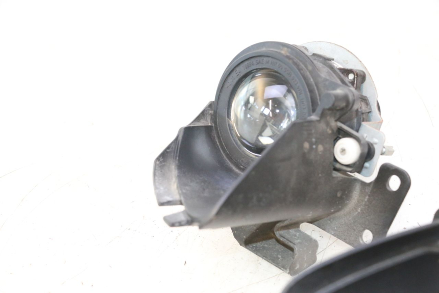 photo de HEADLIGHT CAN-AM SPYDER RS 1000 (2008 - 2012) - Detailed visual inspection