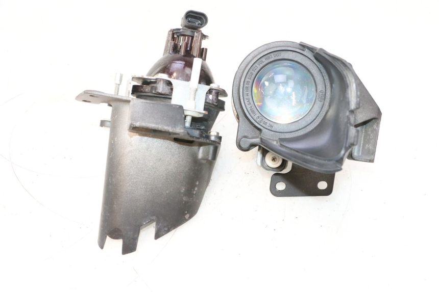 photo de HEADLIGHT CAN-AM SPYDER RS 1000 (2008 - 2012) - Alternative perspective