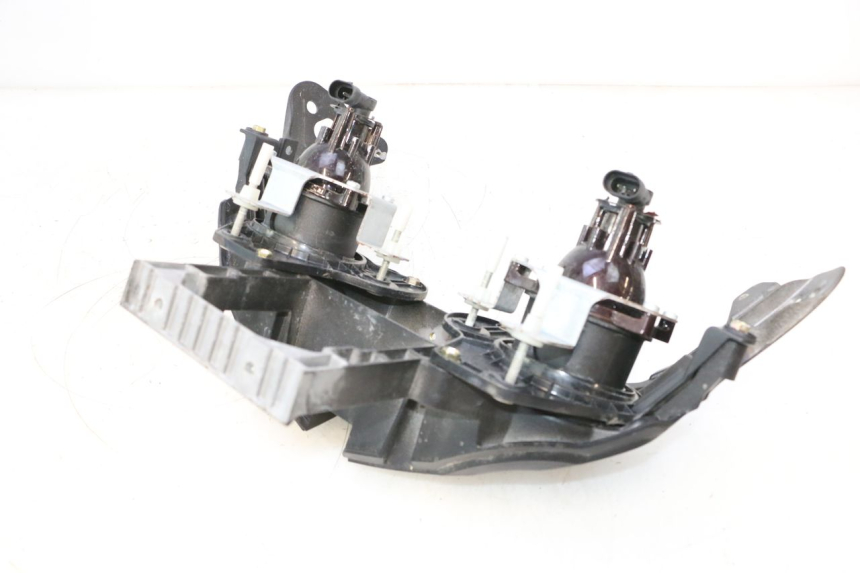 photo de HEADLIGHT CAN-AM SPYDER RS 1000 (2008 - 2012) - Technical close-up