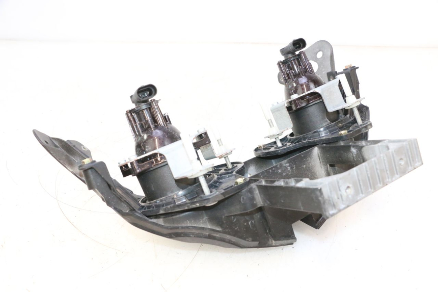 photo de HEADLIGHT CAN-AM SPYDER RS 1000 (2008 - 2012) - Fixing points details