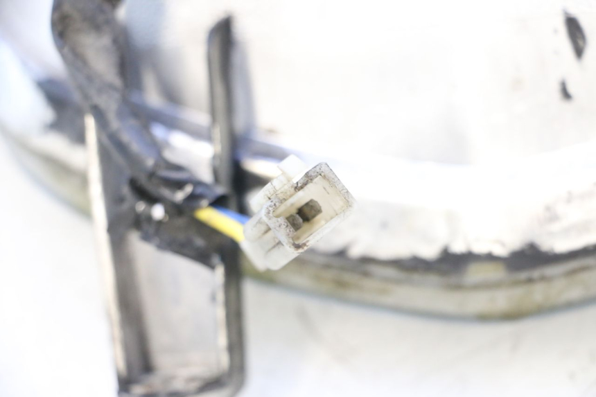photo de HEADLIGHT APRILIA SR MOTARD 50 (2012 - 2018) - Surface and material condition